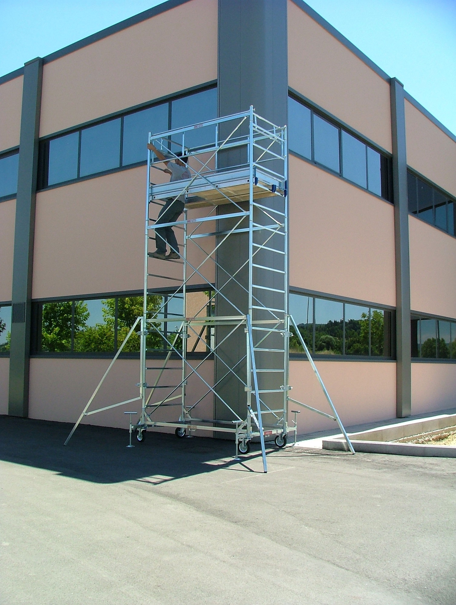 SYSTEM Ponteggio Modulare Ferro SYSTEM Ponteggio Modulare Ferro